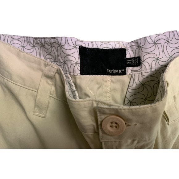 Mens Hurley Shorts Size 31 cream great condition - Picture 4 of 4